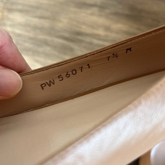 Stuart Weitzman Leather Flats Size 7.5 - Picture 11 of 13